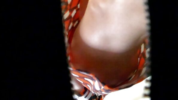 শ্যামাঙ্গিনী বেশ্যা বাঁধা হয় এবং তার গাধা স্টাফ করা আছে হিন্দি হট সেক্স ভিডিও