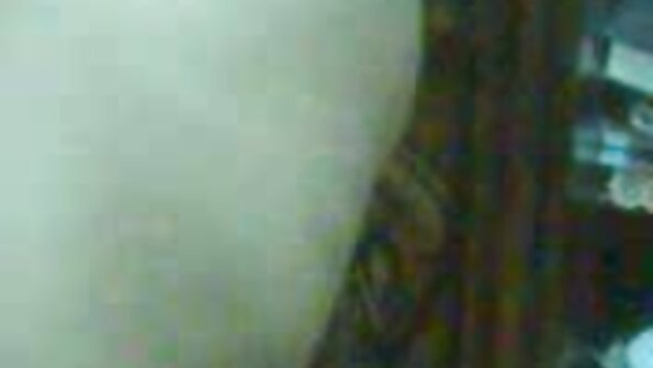 একটি স্বর্ণকেশী সুন্দরি সেক্সি মহিলার বাথরুমে তার ভগ কিছু মোরগ হিন্দি সেক্সি বিএফ গ্রহণ করা হয়