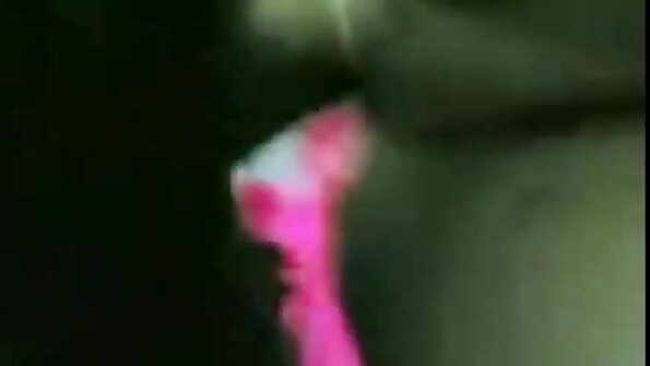ছোট দুধের সাথে একটি হার্ডকোর শ্যামাঙ্গিনী আটকে রাখা হয় সেক্স ইন হিন্দি