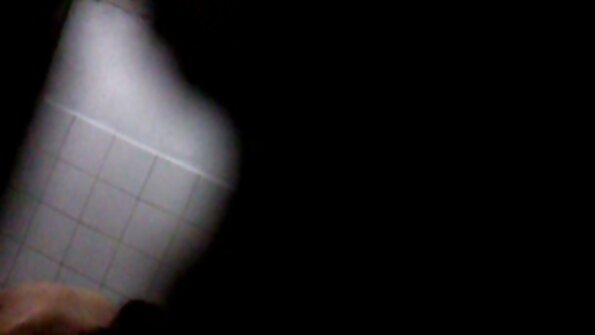 একটি বড় পরিপক্ক মহিলার বড় নকল মাই penুকছে সেক্স ভিডিও হিন্দি